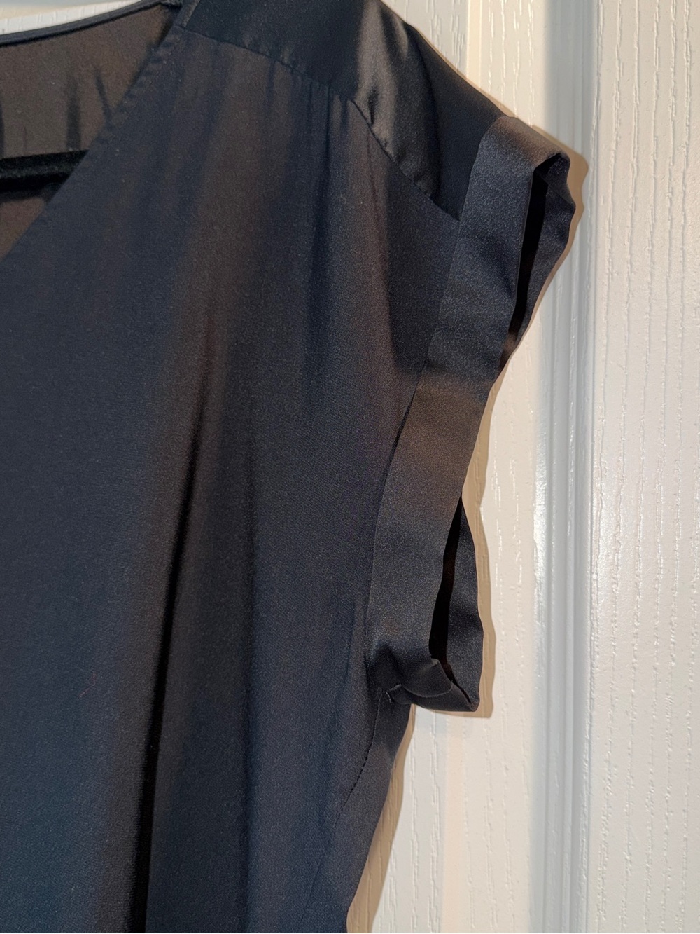 Express Black V-Neck Cap Sleeve Blouse with Gold Zip - Picture 3 of 5